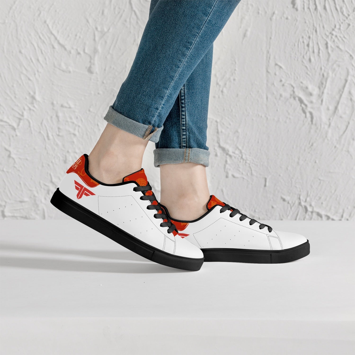 190. Classic Low-Top Leather Sneakers - White/Black